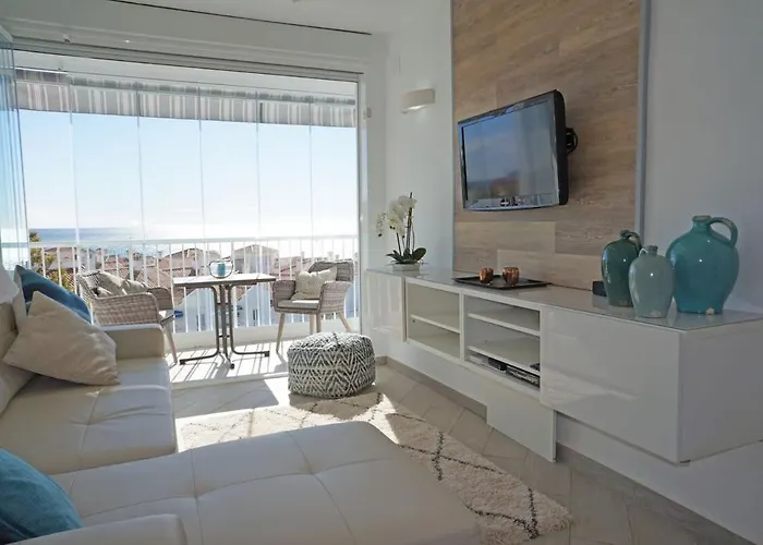 Edf Delfin 4/10 * Nerja